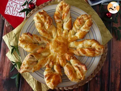 Recipe Flaky snowflake with cream cheese and salmon - the perfect appetizer for christmas