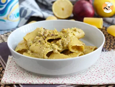 Recipe Pasta with a great tuna, pistachio and lemon sauce