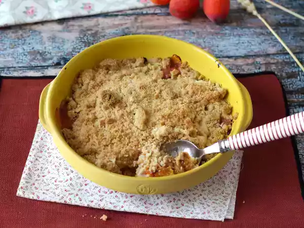 Recipe Apricot crumble, the super comforting melting and crunchy dessert