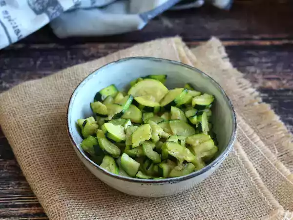 Recipe How to cook zucchini in a pan?
