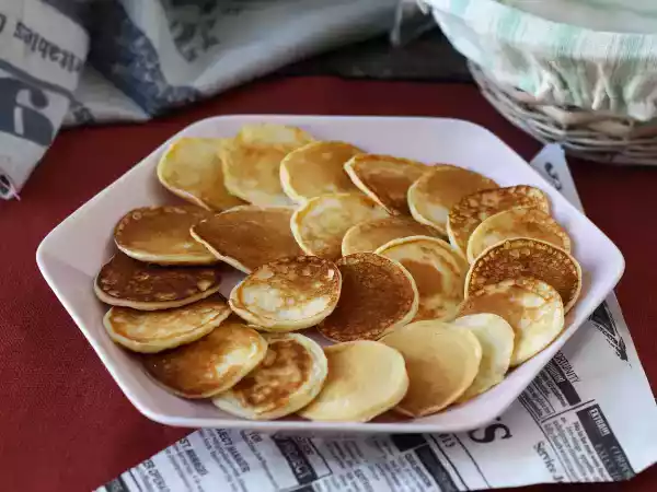 Recipe Super easy to make homemade blinis!
