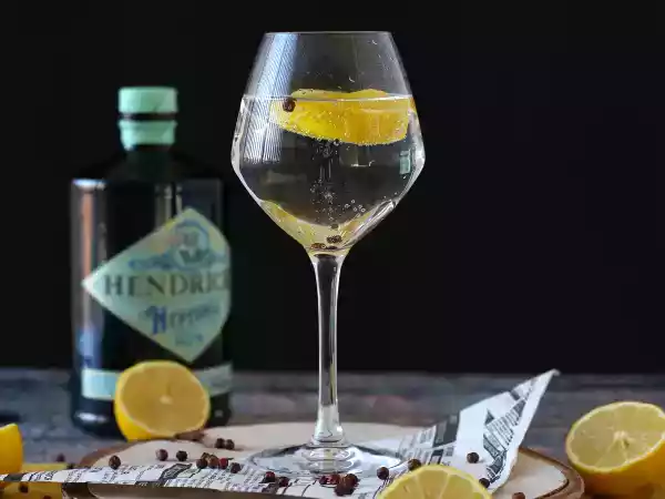 Recipe Gin tonic, easy and quick cocktail recipe