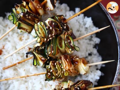 Recipe Zucchini skewers with a delicious, spicy asian sauce