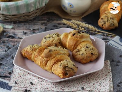 Recipe Crookies, super easy to make! perfect combo of cookies and croissant!