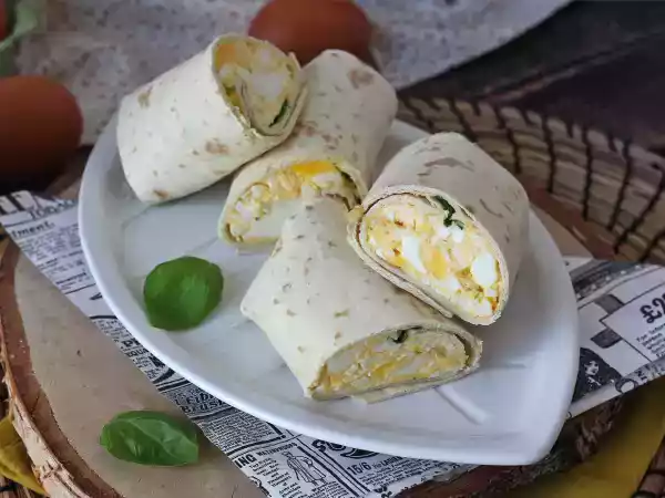 Recipe Soft and super protein-packed egg and feta wrap