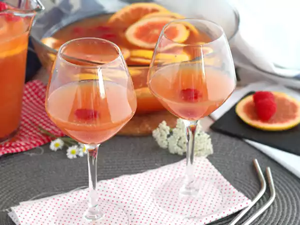 Recipe Rosé sangria with rosé wine