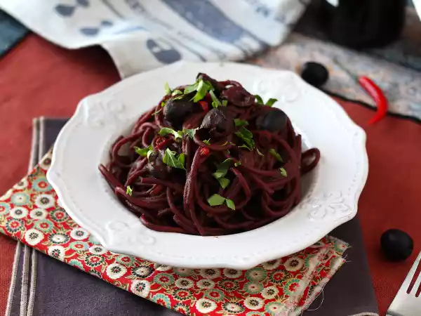 Recipe Spaghetti al fuoco di bacco: red wine pasta to bring something special to the table