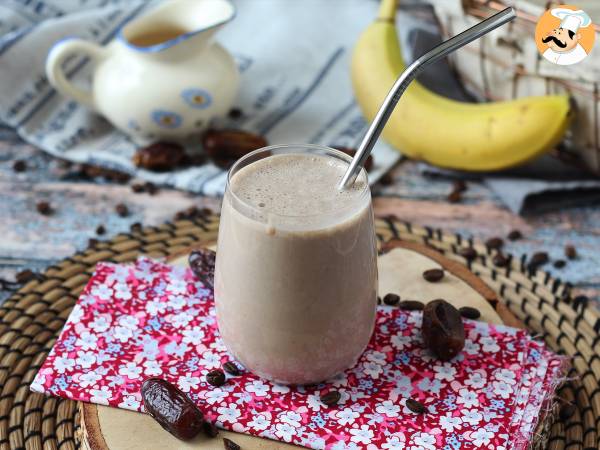 Recipe Coffee and date smoothie to wake you up!