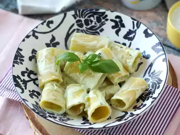 Recipe Pasta with ricotta cream and basil