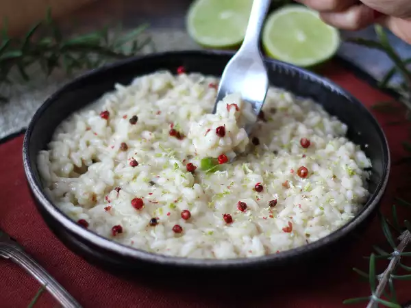 Recipe Lime and pink peppercorns risotto: elegant and vegetarian recipe for special dinners