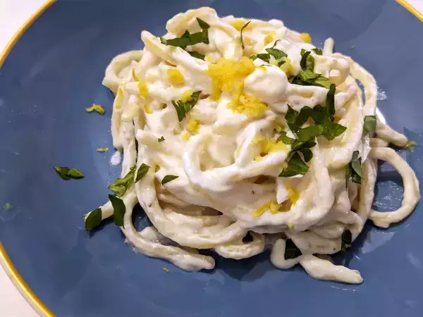Recipe Pasta with ricotta and lemon, a tangy, gourmet recipe