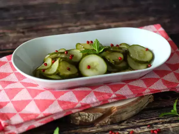Recipe Quick sweet-and-sour cucumber salad