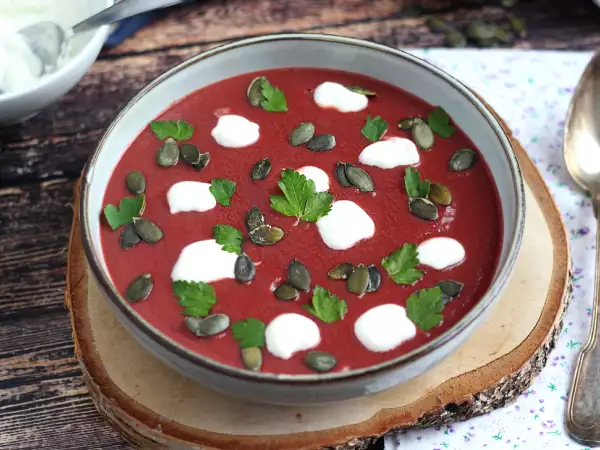 Recipe Easy and colorful beetroot soup