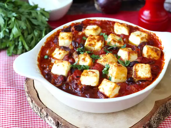 Recipe Simmered red beans with tomatoes and roasted feta