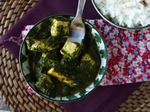 Recipe Palak tofu: indian curry with spinach and tofu