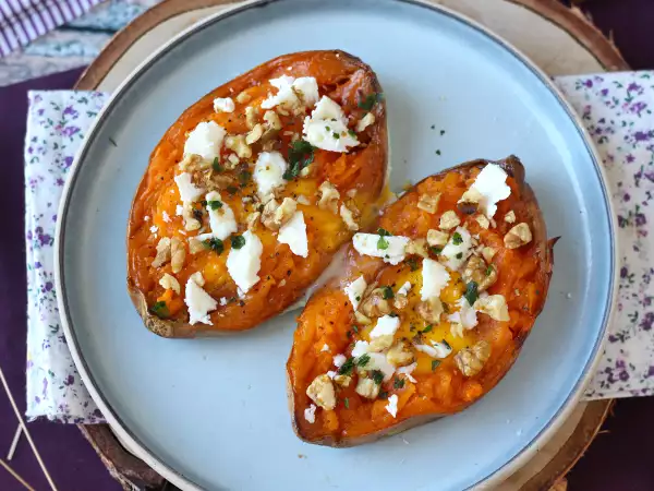 Recipe Roasted sweet potato with egg, feta, honey, and walnuts