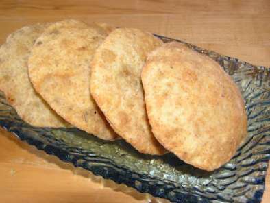 Recipe Nariyal poori (coconut stuffed pooris)