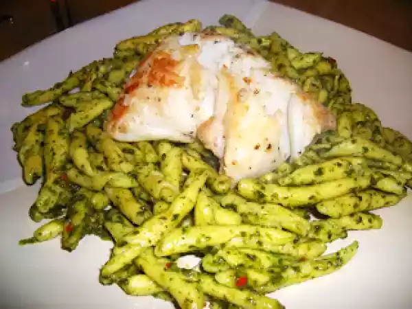 Recipe Nut free salad pesto pasta with a pan fried cod loin
