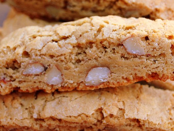 Recipe Mom's almond slices