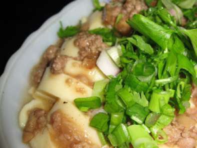 Recipe Home cook steam tofu with minced meat