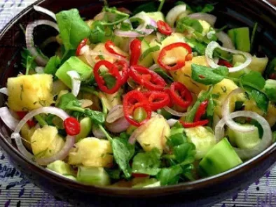 Recipe Fresh thai pineapple & cucumber salad