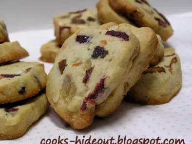 Recipe Fruit & nut cookies