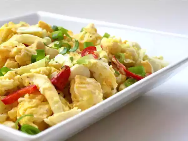 Recipe Fried eggs with mushrooms and yellow chives