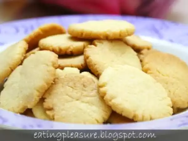 Recipe 1st baking: homemade butter cookies