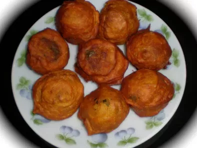 Potato bonda ( kukka ambado in konkani / saraswat cuisine )