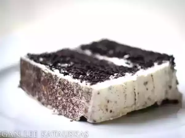 Recipe Dark chocolate cake with vanilla buttercream