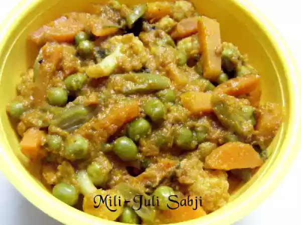 Recipe Mili-juli sabji~mixed vegetables in onion-tomato gravy