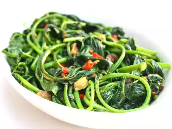 Recipe Stir-fry sweet potato leaves with roasted shrimp paste