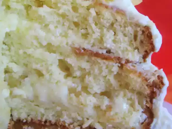 Recipe Pound cake with pineapple and dulce de leche filling