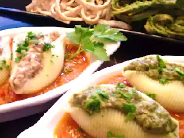 Recipe Vegan stuffed shells (plus vegan alfredo, vegan spinach pesto and veggie marinara)