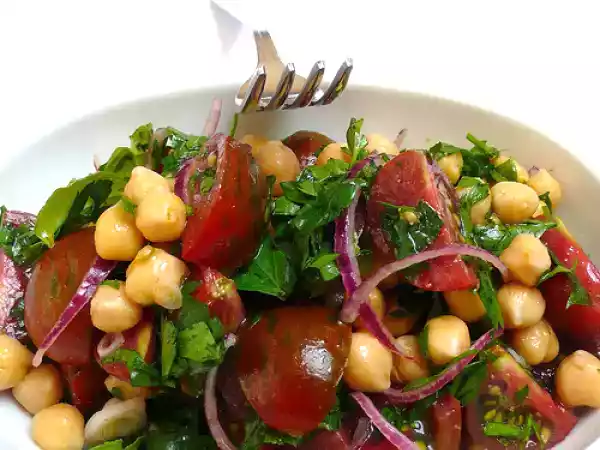 Recipe Chickpea and tomato salad