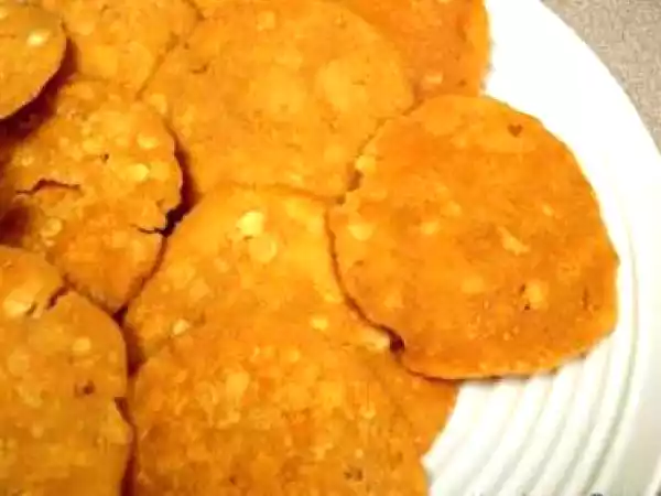 Recipe Thattai/ kara thattai ( spicy riceflour crispy patties)