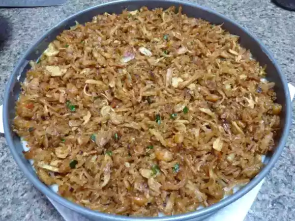 Recipe Steamed rice cake with dried scallops (banh duc man)