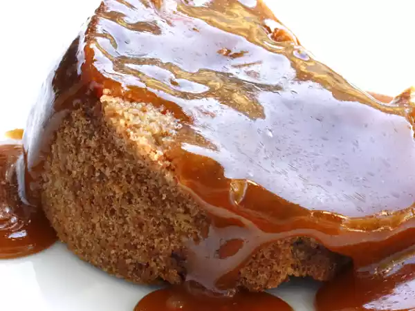 Recipe Apple cake with caramel sauce