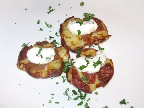 Recipe Classic side dish - simple roasted mini smashed potatoes
