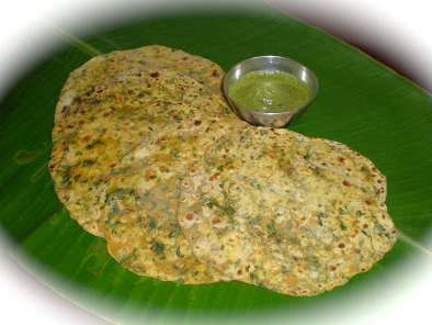Recipe Spicy thepla & green chutney ( masala thepla - gujarati cuisine )
