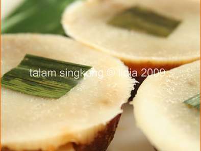 Recipe Sweet steamed cassava cake (talam singkong)
