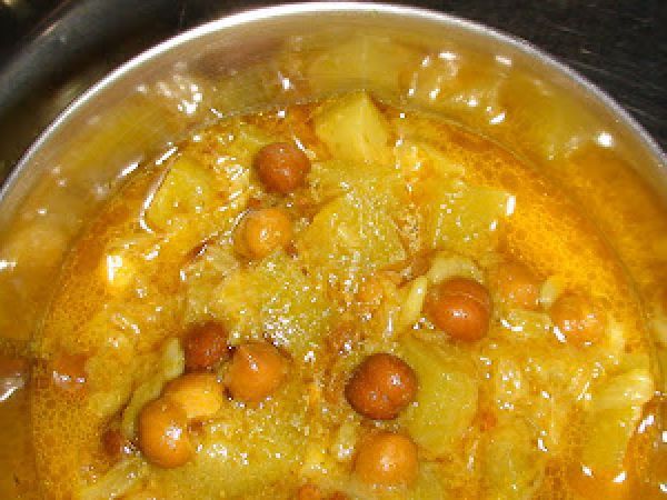 Recipe Kala chana aur lauki ki sabzi (black chickpeas & bottle gourd gravy)