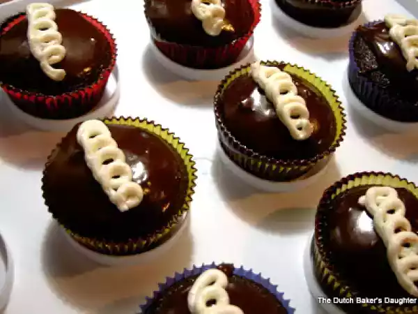 Recipe Cream filled cupcakes?.a lesson in sheer gluttony