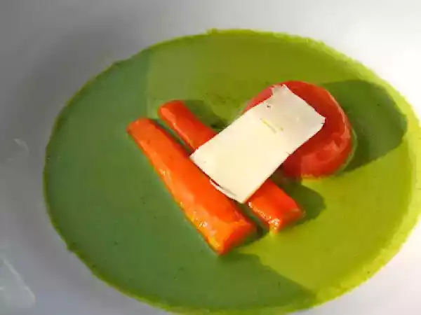 Recipe Top chef experiment: take one (roasted beets and carrots with carrot top puree)