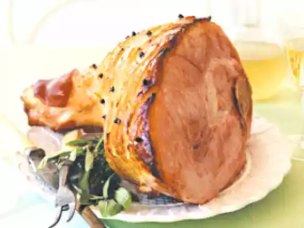 Recipe Christmas ham with marmalade glaze