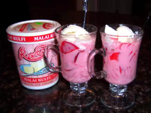 Recipe Creamy falooda ice cream sundae