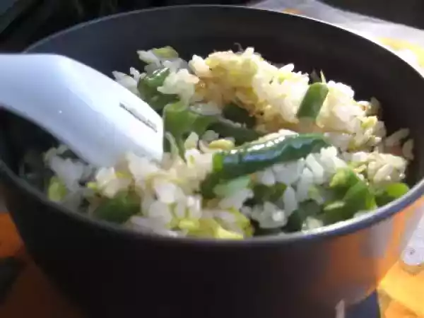 Recipe Fried rice with baby anchovies and green beans recipe
