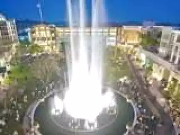 Recipe Clang, clang, clang went the trolley! Granville Café Mac and Cheese. Fasten your seatbelts. It's going to be a bumpy ride.