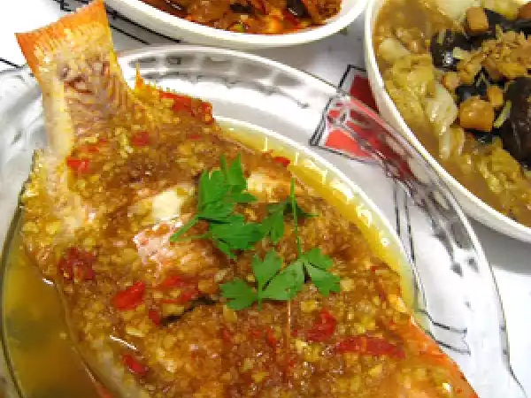 Recipe Steamed red tilapia with hot & sour plum sauce