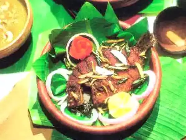 Recipe Karimeen porichathu ( fish fry ) & karimeen pollichathu ( kerala seafood recipes )